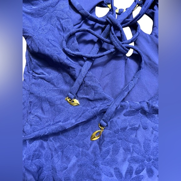 TRINA TURK Joplin Jacquard Petal Cutout plunge one piece swimsuit NWT - Picture 6 of 7